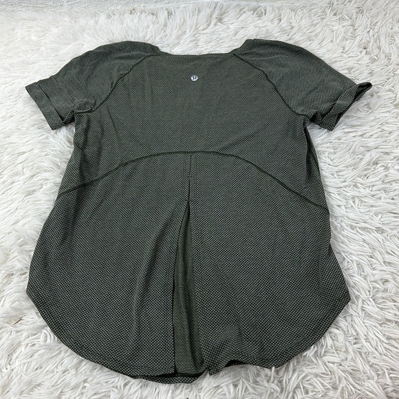 Lululemon Tried and True Tee - Picture 4 of 5